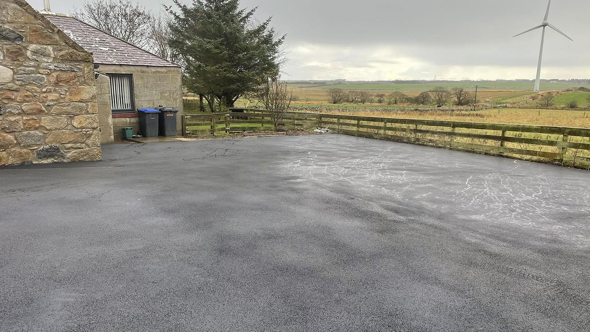  Resin driveways are highly durable, resisting wear and tear from vehicles and foot traffic.